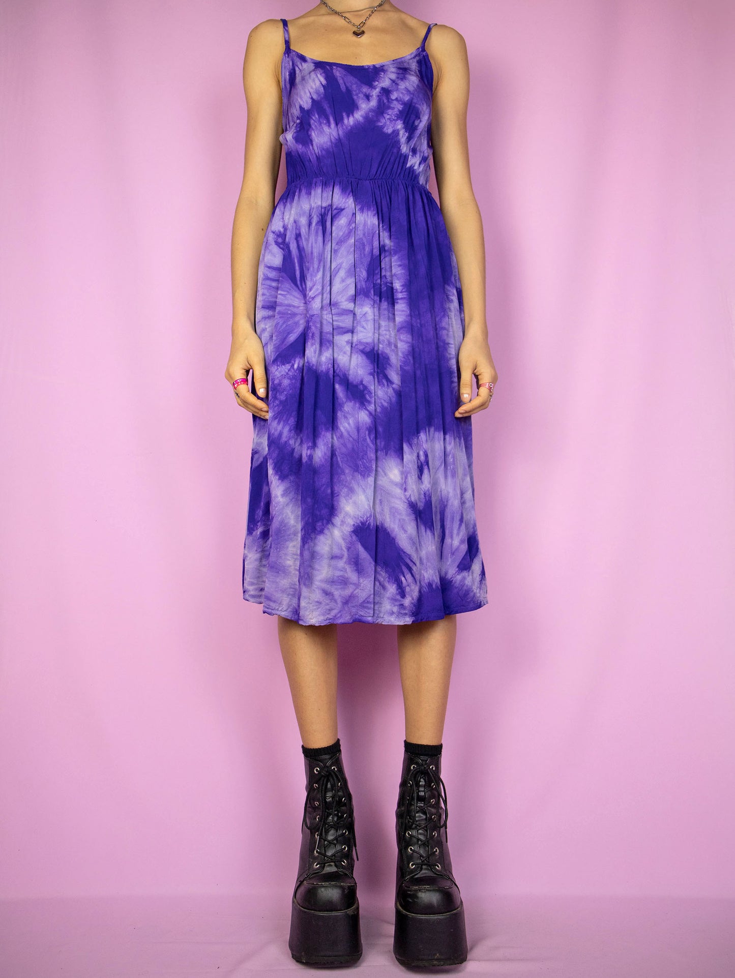 The Y2K Purple Tie Dye Midi Dress is a vintage 2000s boho summer bleached slip dress with an elasticated waist.