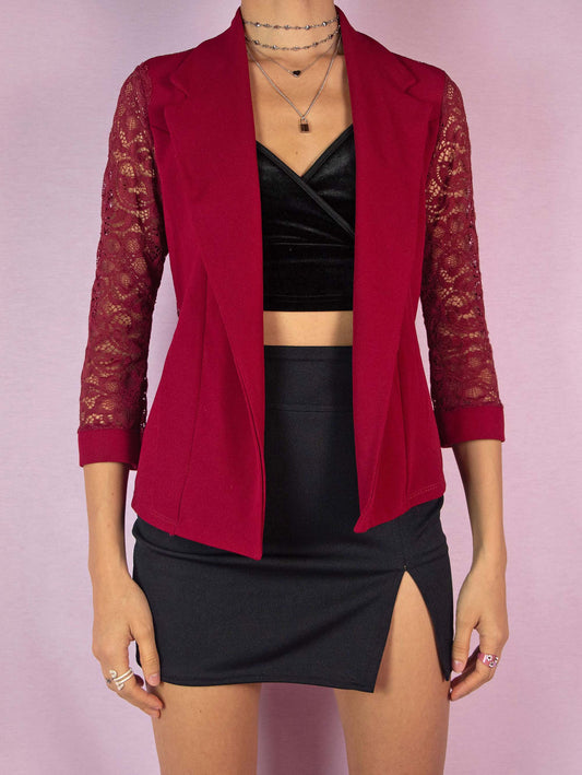 The Y2K Red Lace Bolero Jacket is a vintage 2000s romantic open blazer for an elegant party, featuring a collar and three-quarter sleeves.