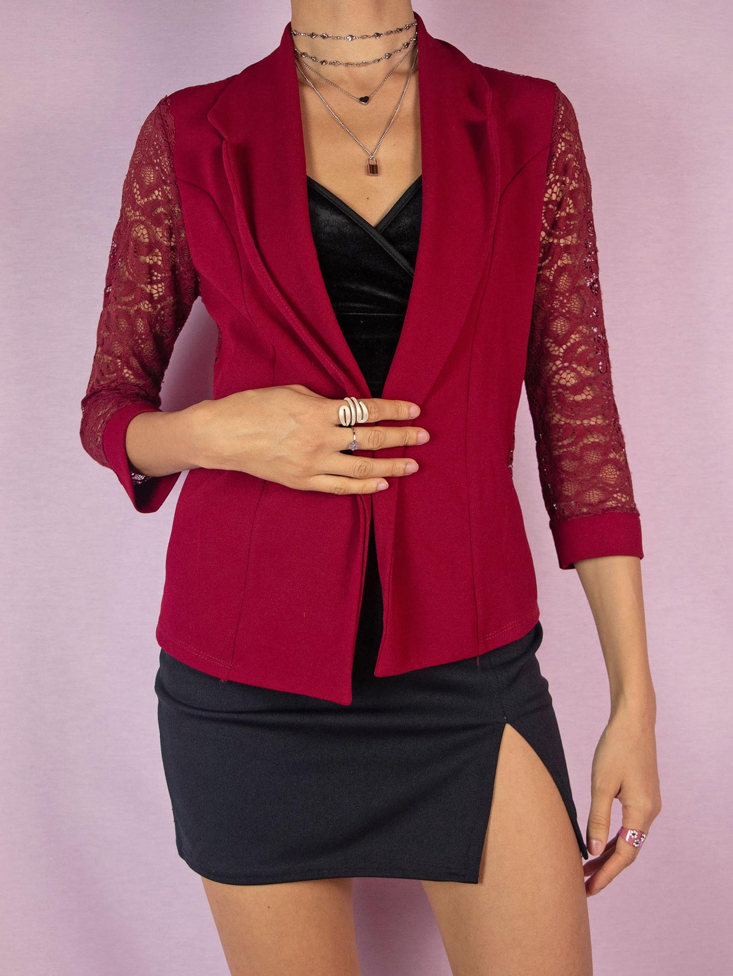 The Y2K Red Lace Bolero Jacket is a vintage 2000s romantic open blazer for an elegant party, featuring a collar and three-quarter sleeves.